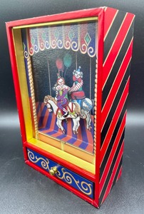lot 138 image: Otagiri French Can Can Dancing Clown