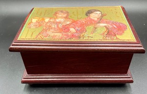 lot 144 image: Hibel Music Box