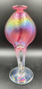 lot 153 image: Amazing Art Glass Vase by R Mynott