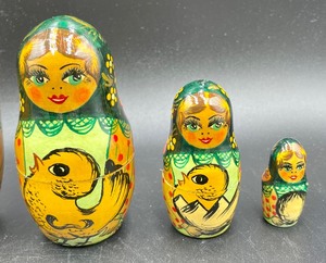 lot 160 image: Fine Nesting Dolls
