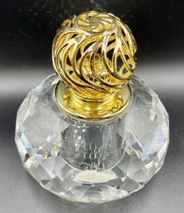 lot 159 image: Stunning Oil Candle