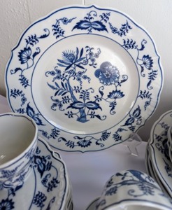 lot 62 image: Partial Blue Danube Dish Set
