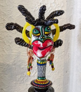 lot 77 image: Contemporary Art Glass Tribal Woman Sculpture by Gavin Heath