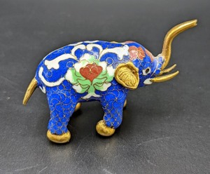 lot 78 image: Vintage Cloisonn Animal Figurines