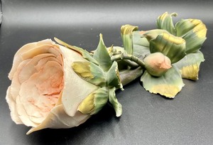 lot 179 image: Italian Capodimonte Flower