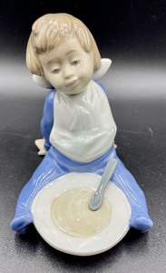 lot 185 image: NAO by Lladro Figurine