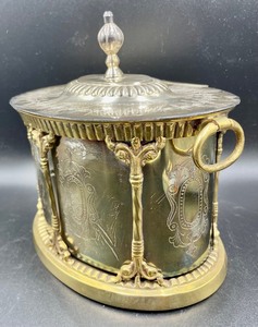 lot 235 image: Gorgeous Gold and Silver Lidded Vessel
