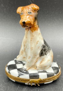 lot 218 image: Limoges of France Dog Figurine Trinket Box