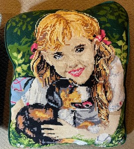 lot 195 image: 2 Pretty Needlepoint Pillows