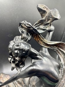lot 203 image: Art Deco Statue