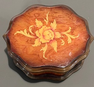 lot 205 image: Musical Jewelry Box