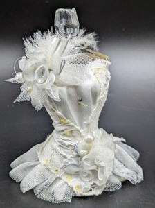 lot 99 image: Pair of Decorative Vintage Perfume Bottles