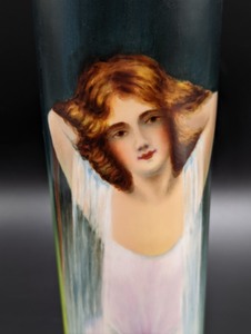 lot 252 image: Stunning Limoges Portrait Painted Vase
