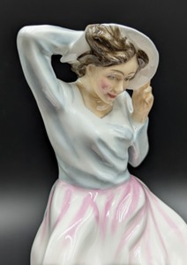 lot 258 image: Royal Doulton Veronica Figurine