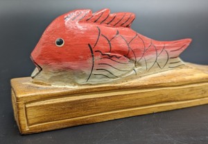 lot 292 image: Carved Painted Wood Fish Door Stop