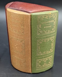 lot 249 image: Vintage Leather Decorative Faux Book Bookends
