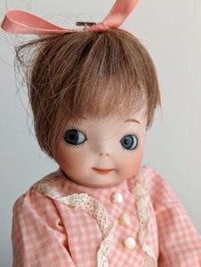 lot 423 image: 1982 Butler Repo Doll