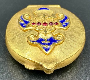 lot 363 image: Fabulous Florenza Trinket Box