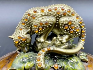 lot 366 image: Terrific Bejeweled Trinket Box