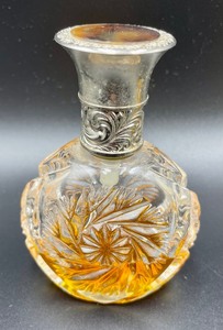 lot 380 image: Sensational Scents