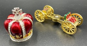 lot 390 image: Her Majestys Crown Carriage Trinket Box