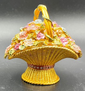 lot 394 image: Versailles Flower Basket Trinket Box