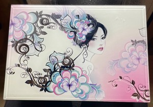 lot 392 image: Fancy Mirrored Box