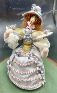 lot 446 image: 2 Reuge Musical Figurines