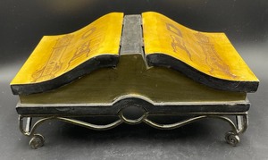 lot 454 image: Open Book Decorative Box