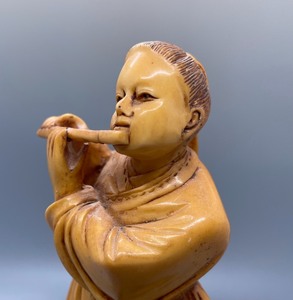 lot 314 image: Beautiful Vintage Oriental Statue of Woman Playing the Flute