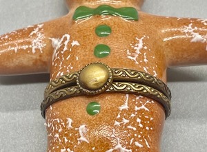 lot 327 image: Adorable Limoges France Mini Gingerbread Trinket Box