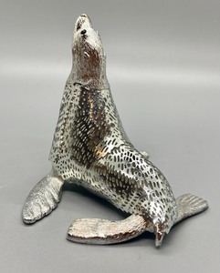 lot 326 image: Christofle Lumiere DArgent Silver Plated Sea Lion Figurine