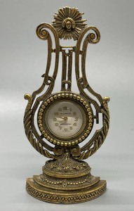 lot 306 image: Beautifully Detailed Pair of Vintage Miniature Taylorette Clocks