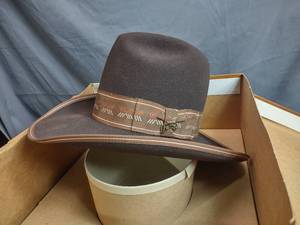 lot 6 image: Resistol Self Conforming Stagecoach Cowboy Hat