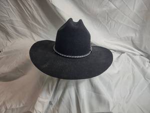 lot 25 image: Dorfman Pacific Size Medium Cowboy Hat
