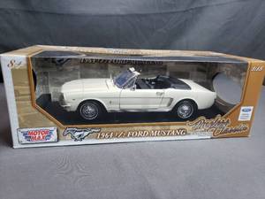 lot 62 image: 1964 12 Ford Mustang 118 by Motor Max Timeless Classics