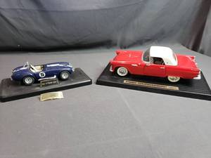 lot 89 image: 2 Die Cast Cars, AC Cobra 427, 1955 Thunderbird