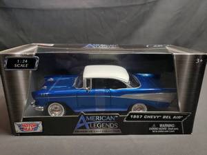 lot 97 image: 1957 Chevy Bel Air 124 by Motor Max American Legends