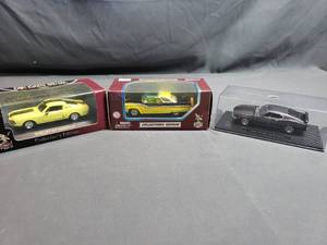 lot 105 image: Lot of 3 Die Cast Cars