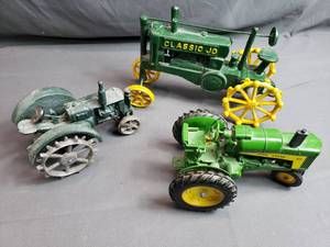 lot 108 image: 3 Toy Tractors, John Deere