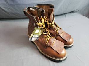 lot 36 image: Gravel Gear Size 12D Boots - New
