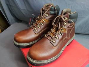 lot 42 image: Wolverine Raider 6 Boots Size 11 EW - New