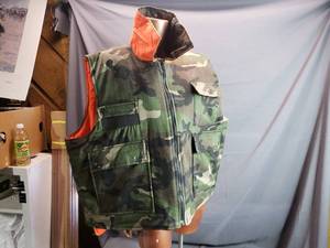 lot 155 image: Hunting Vest XL