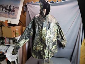 lot 156 image: Lined Camo Rain Jacket XXL
