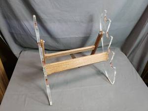 lot 172 image: Table Top Gun Rack