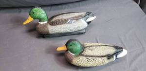 lot 210 image: Pair of Duck Decoys