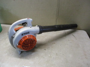 lot 39 image: Stihl BG56C Blower