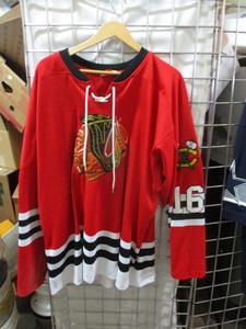lot 74 image: Blackhawks #16 Jersey