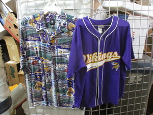 lot 77 image: Vikings Shirts