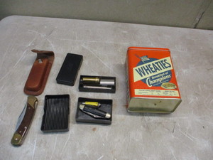 lot 96 image: Vintage Knives Shaving Kit and Wheaties Tin